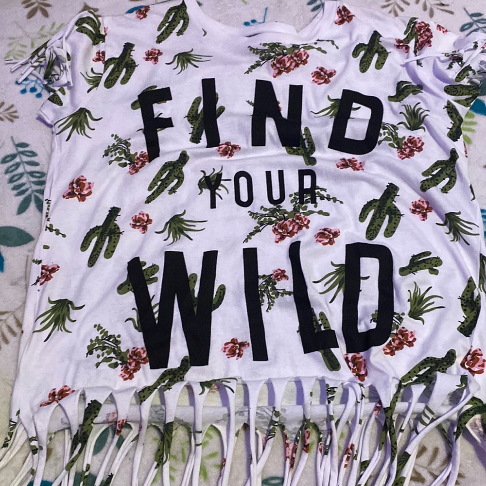 Shredded flower t-shirt